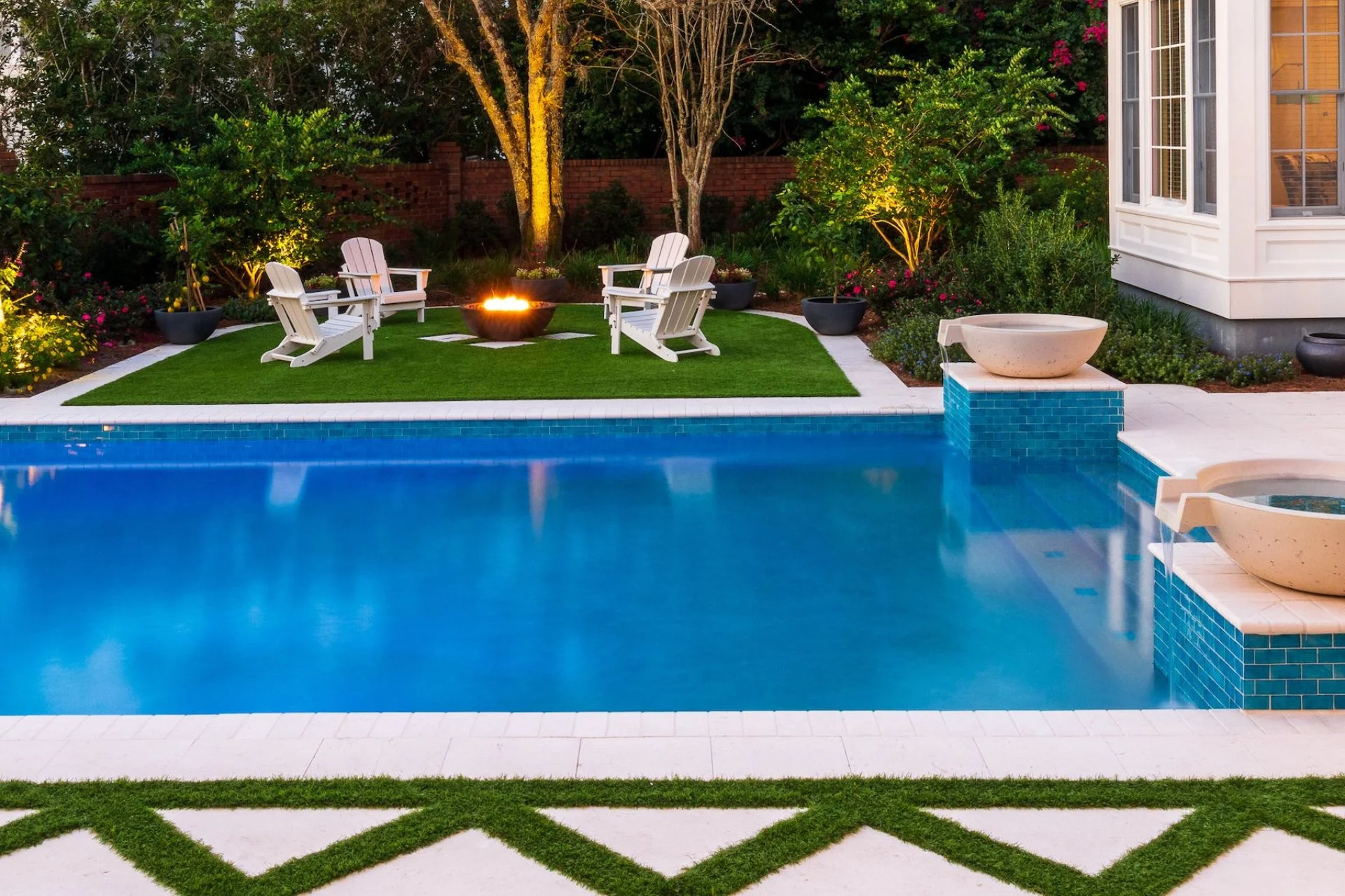 Swimming pool turf